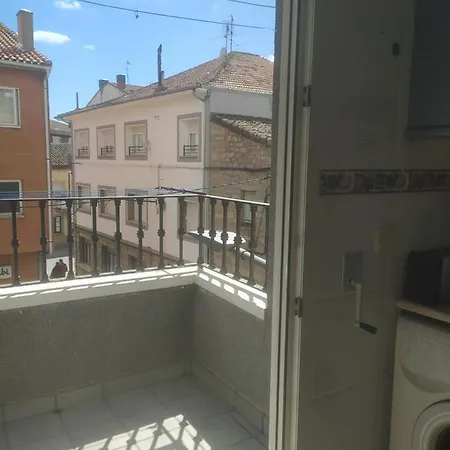 Vivienda Centrica En Navas *